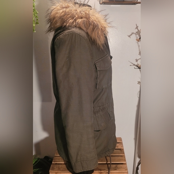 H&M Khaki Faux Fur Collared Winter Coat Sz.4 - Picture 6 of 8
